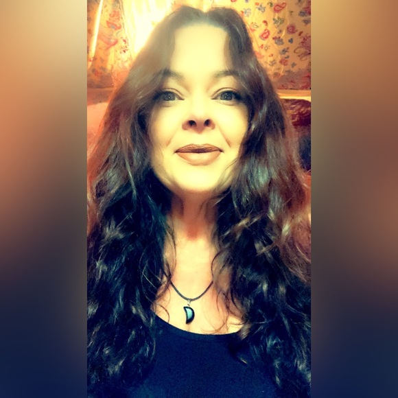 Meet your Posher, Laura - Picture 6 of 10